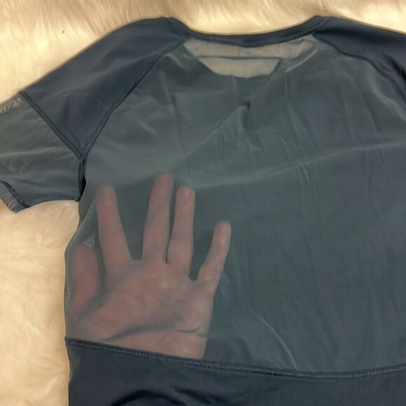 Lululemon Blueish Green Sheer top size 4 C34 - Picture 7 of 8